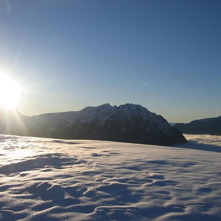 Hotel Le Dome Alpe d'Huez Esterno foto