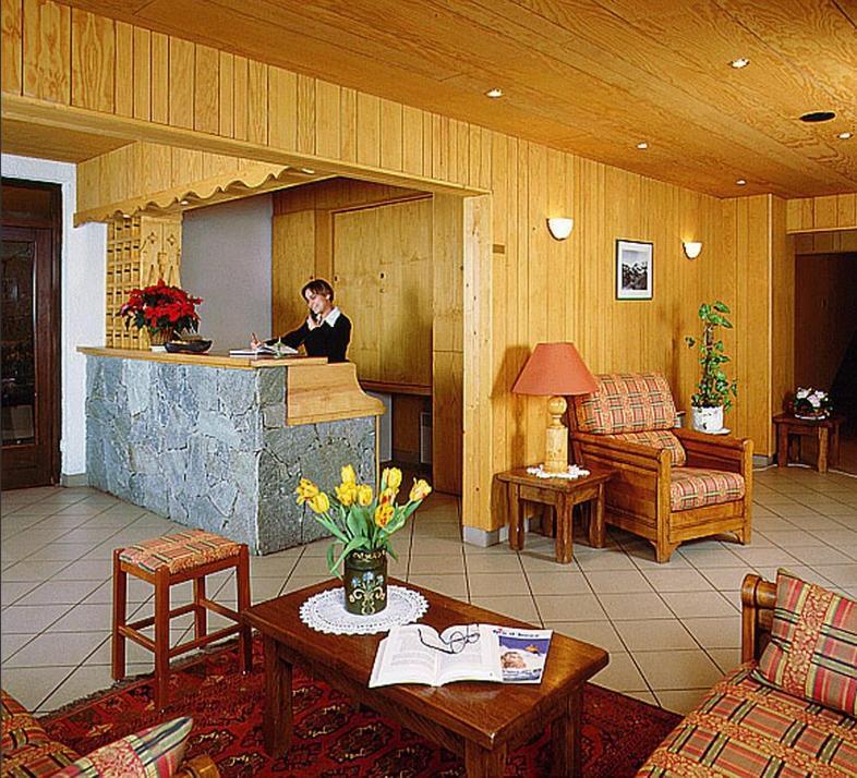 Hotel Le Dome Alpe d'Huez Esterno foto
