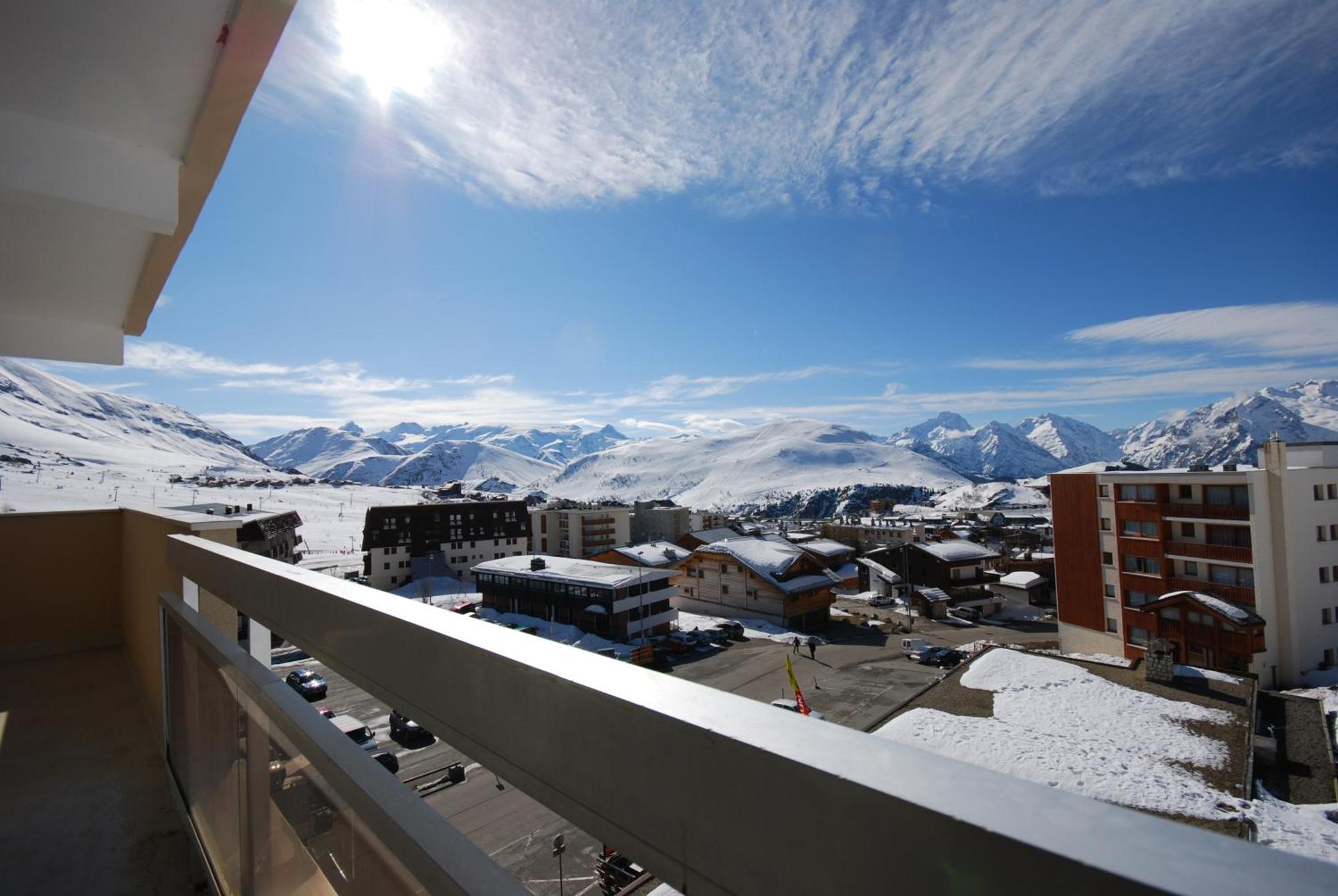 Hotel Le Dome Alpe d'Huez Esterno foto